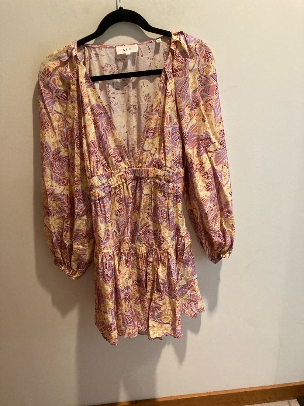 A.L.C. Lavender & Cream Paisley V-Neck Tiered Mini dress size 4